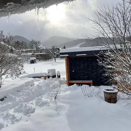 Vikendovy Dom Lilac 度假居 *