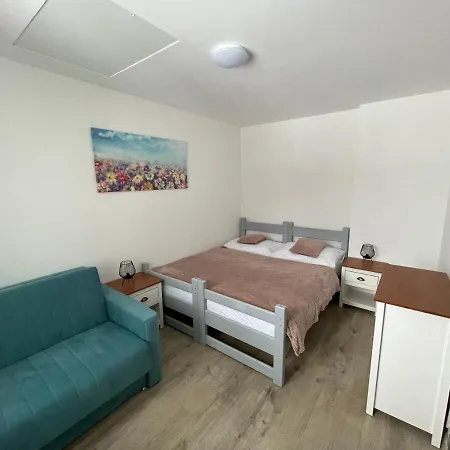 Vikendovy Dom Lilac 度假居